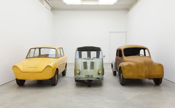 Robert Grosvenor Doesn’t Take Us for a Ride