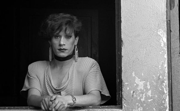 A Photographer Captures Chilean Street Life, from the Hustlers to the Homeless