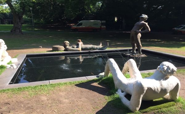 Parsing the Plastic Products of Consumerism at Skulptur Projekte Münster