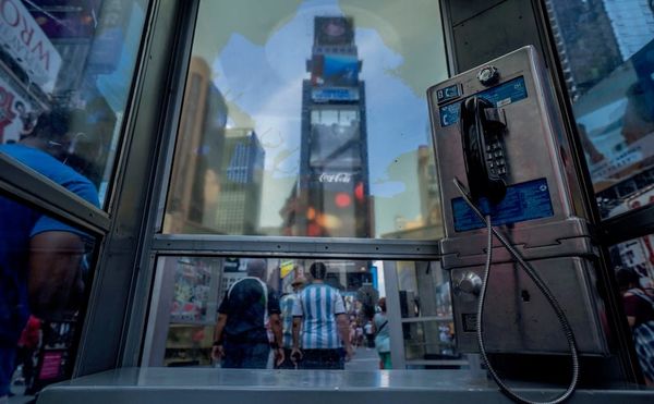 Times Square Phone Booths Call Up Immigrants' Stories