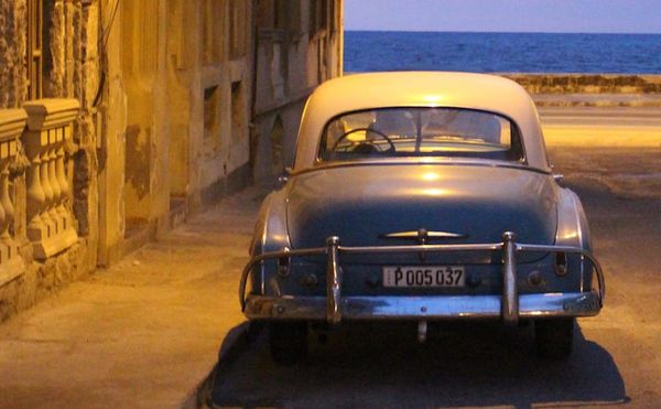 Louis K. Meisel Gallery Presents Robert Gniewek’s A Preview to Havana