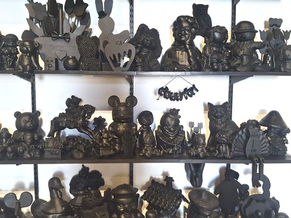 Monumental Domestic Scenes Address Race and History in Detroit