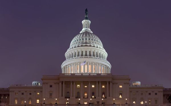 US Capitol building (photo by Diliff/Wikimedia Commons)