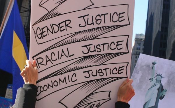 Art Worker Salary Survey Aims to Understand the Gender Pay Gap