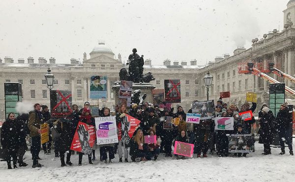 Art students and faculty rally for the University and College Union strike