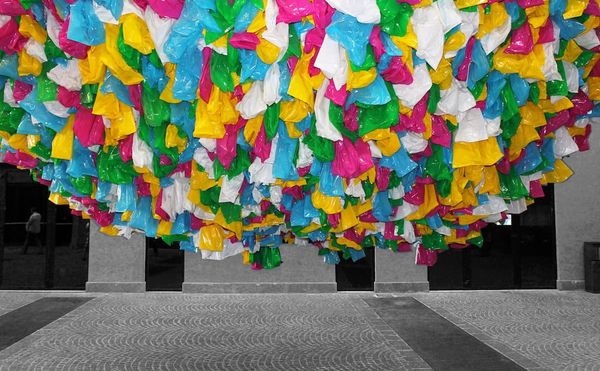 Four Design Solutions to Our Plastic Bag Addiction