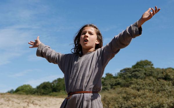 A scene from Jeannette: The Childhood of Joan of Arc (2017, directed by Bruno Dumont)
