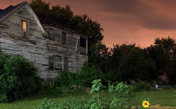 Gripping Nocturnal Views of Detroit Devoid of Life