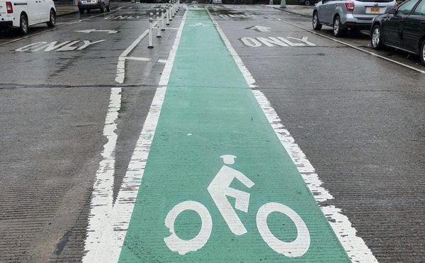 (photo by Robin Schatell)