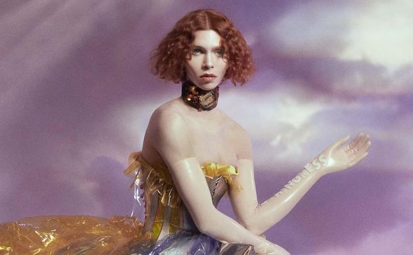 An Electropop Take on Romantic Rapture