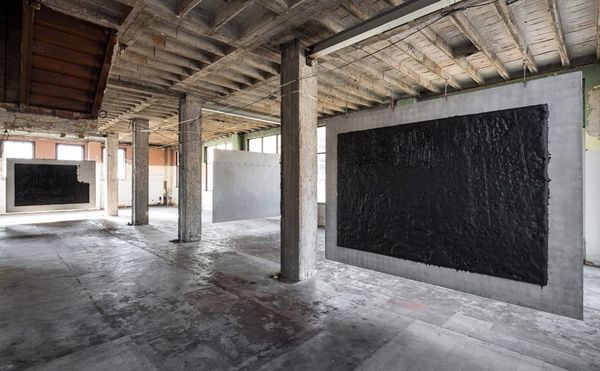 A Flood Along the Fringes of Art