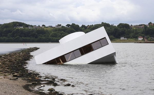 Danish Artist Drowns Le Corbusier's Most Famous Building in Fjord