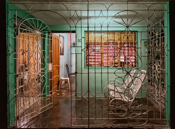 Embark on a Street Photography Tour in Havana with Pratt's School of Continuing and Professional Studies