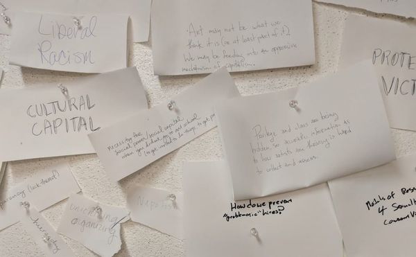 A Reconsideration of Power Structures in the Art Community