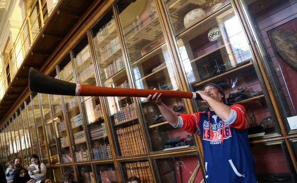 Hundreds Attend Guerrilla, Activist-Led Tour of Looted Artifacts at the British Museum