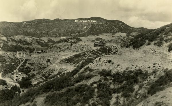 Photos Reveal How San Francisco and LA Dramatically Grew After 1850