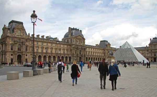 The Louvre Closes As Staffers Strike and Demand Solution to Overcrowding