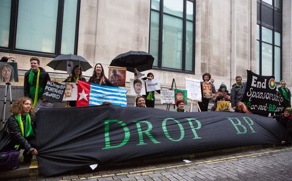 Anti-Oil Activists Block Entrance of National Portrait Gallery to Protest BP Sponsorship