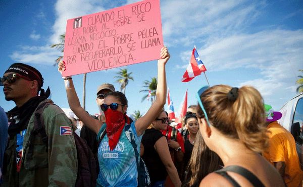 Week in Review: Warren Kanders Resigns as Whitney Vice Chair, Safariland Tear Gas Used in Puerto Rico