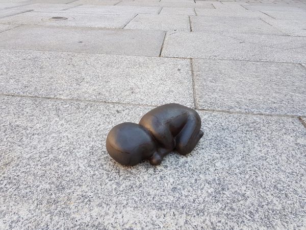 Antony Gormley Explores the Body as a Space Within a Space