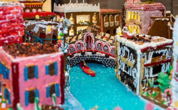 A Glorious Gingerbread Venice Made by Architects and Engineers