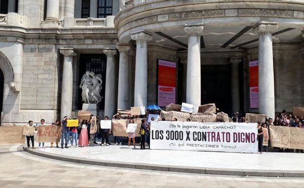 Claiming Months of No Payment, Workers at Mexico's National Institute of Fine Arts Demand Wages
