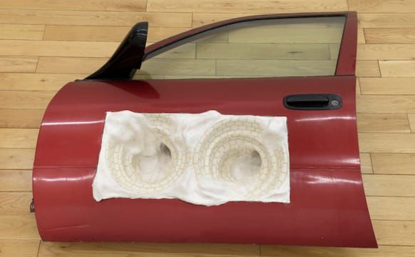 Ann Greene Kelly Estranges the Familiar