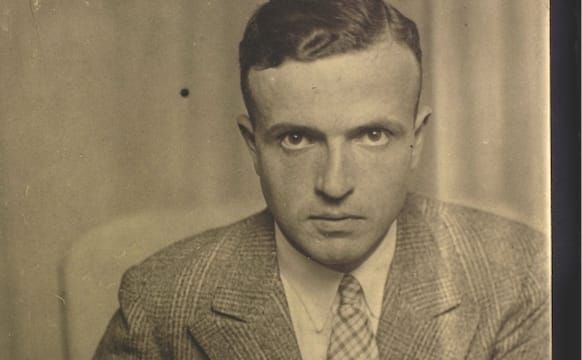 Memoir as the Fragments of Memory