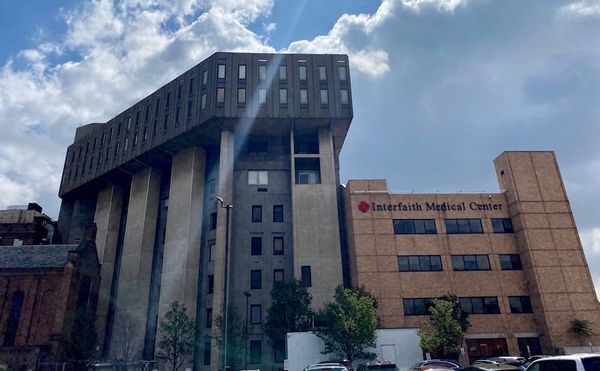 LA Artist Donates 1,800 Paintings to Brooklyn Hospital