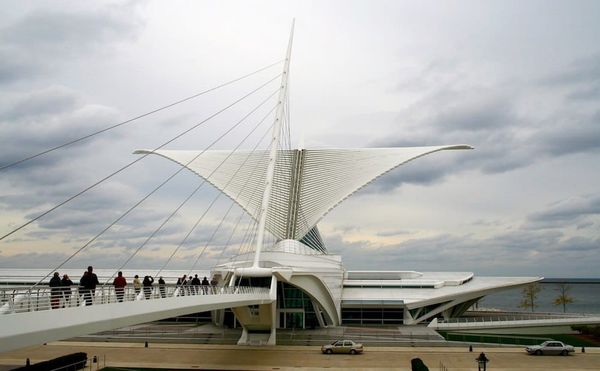Milwaukee Art Museum Workers Seek to Unionize