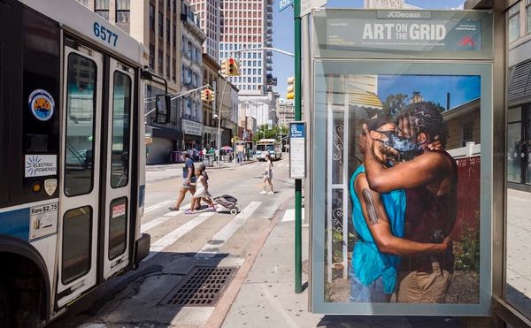 Public Art to Ease the Anxiety of Waiting