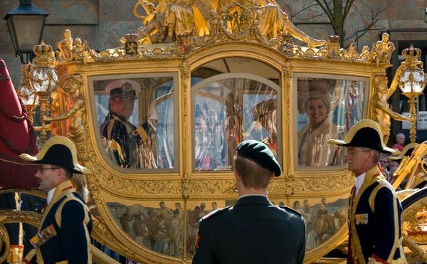 A Dutch Royal Carriage With Racist Imagery Will Go to a Museum