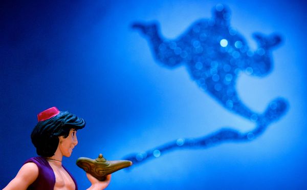 A Man in India Was Conned Into Buying “Aladdin’s Lamp” for $41K