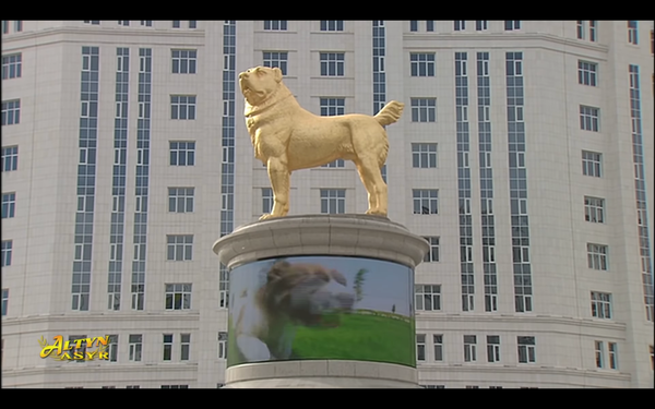 Turkmenistan Ruler Unveils a 19-Foot Golden Statue of His Favorite Dog