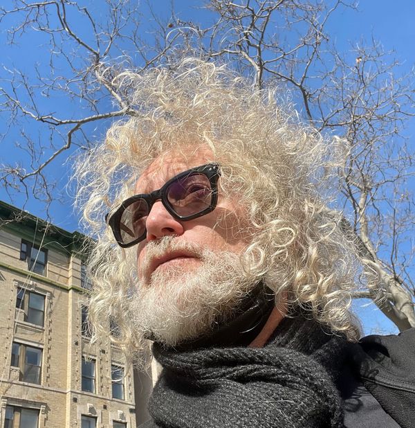 After Decades of Selling New Media Art, Gallerist Steven Sacks Offers His Take on NFTs