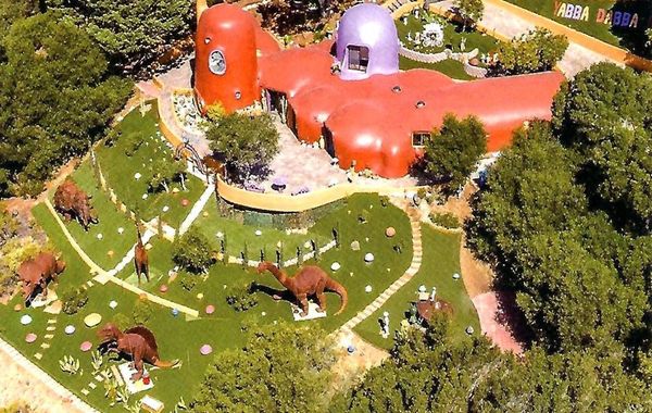Owner of California's "Flintstone House" Settles Lawsuit Over Dinosaur Sculptures