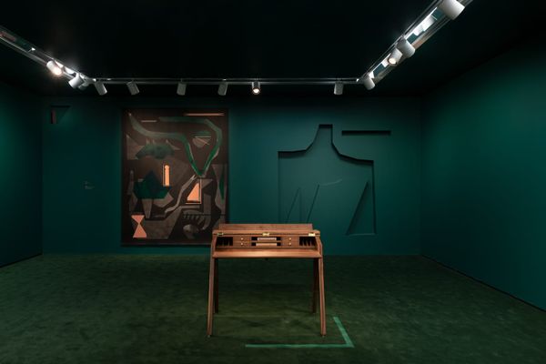 The Art of Not Communicating