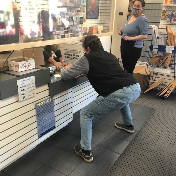 This Instagram Account Catalogues the Curious Ways People Stand