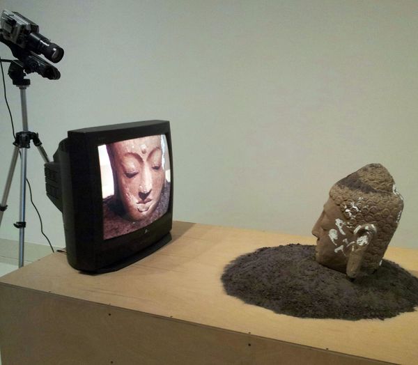 Screens: 🎨 Art Critics on Pandemic TV 📺