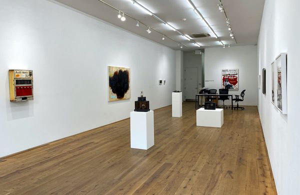 Renée Stout is a Do-It-Yourself Conjurer