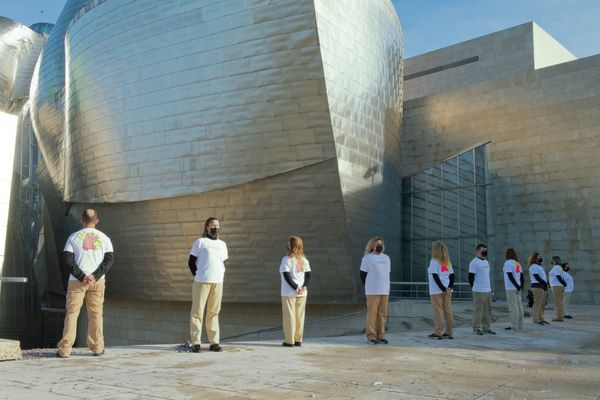 Guggenheim Bilbao's Cleaning Staff Stages Protest-Performance Over Dismal Wages