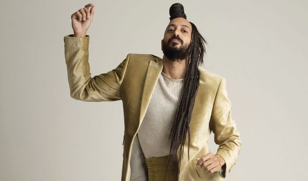 A Buoyant Holiday Tradition Returns to Joe’s Pub