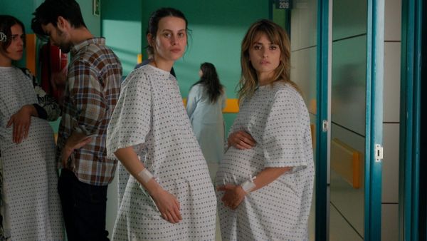 Pedro Almodóvar Presents a Beguiling Thriller About Motherhood