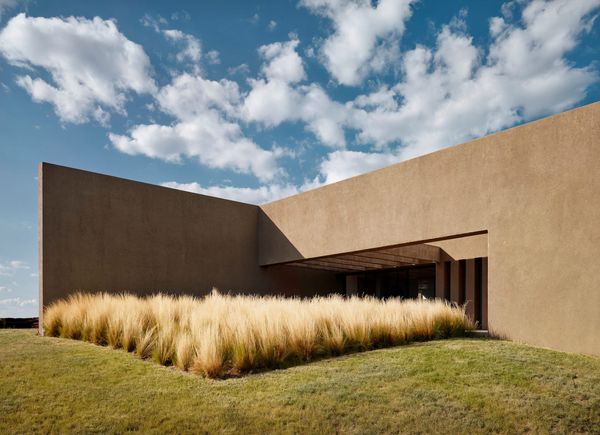 The Politics of “Santa Fe Style” Modernist Architecture