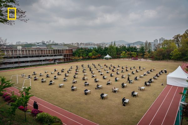 Gripping Images Capture More Than Two Years of the COVID-19 Pandemic