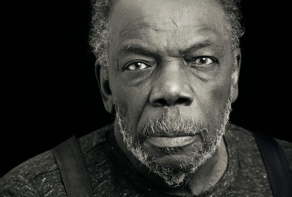 Sam Gilliam, Groundbreaking Abstractionist, Dies at 88