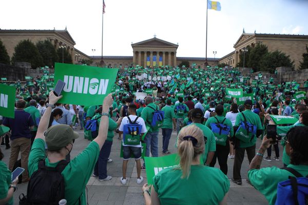 2,000+ Join Rally in Solidarity With Philadelphia Museum of Art Workers