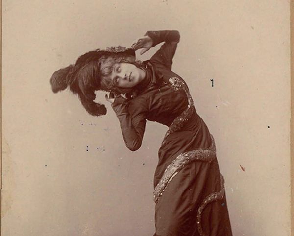 Photo Book Retells the History of Hysteria