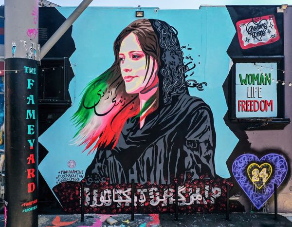 Murals in LA Lift the Voices of Iranian Protesters