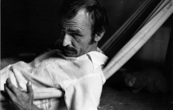 A Poet's “Almost Obscene” Devotion to Beauty